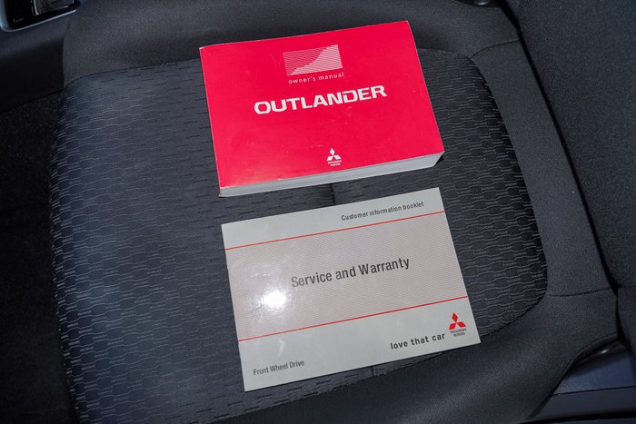 2013 Mitsubishi Outlander ES