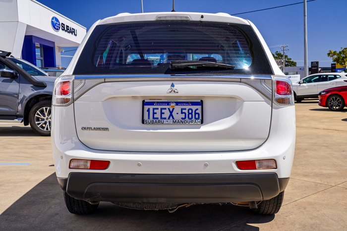 2013 Mitsubishi Outlander ES