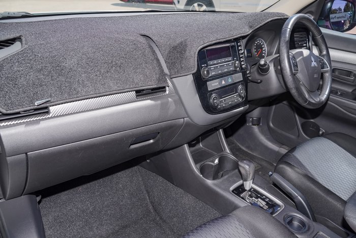 2013 Mitsubishi Outlander ES