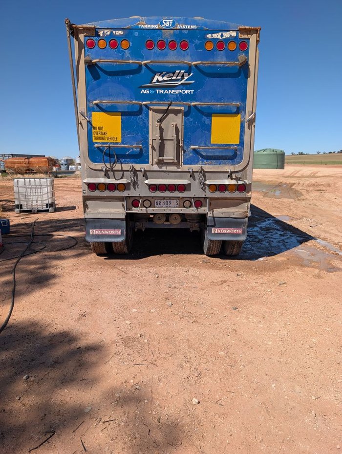 2008 SLOANEBUILT TRIAXLE TIPPER 