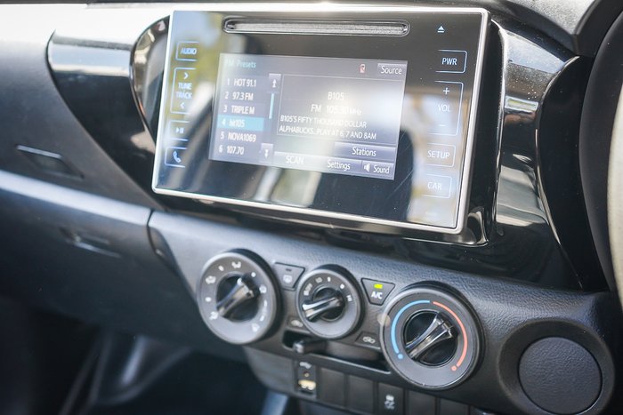 2015 Toyota HILUX Workmate