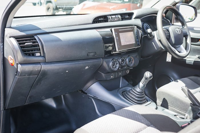 2015 Toyota HILUX Workmate