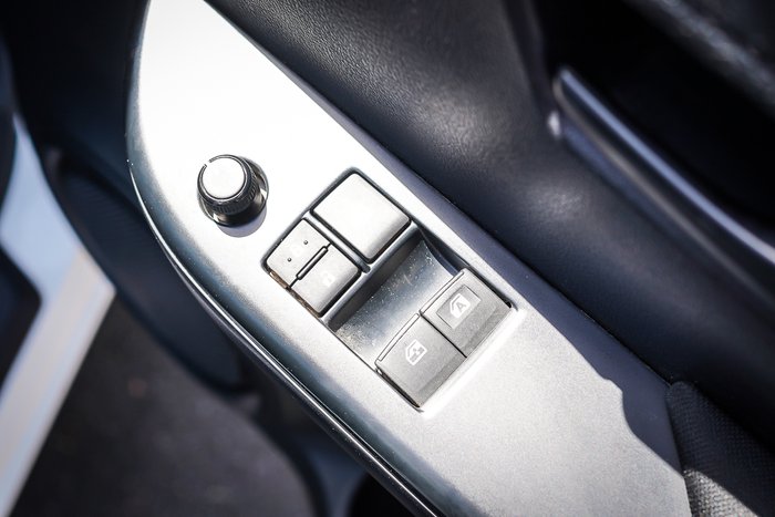 2015 Toyota HILUX Workmate