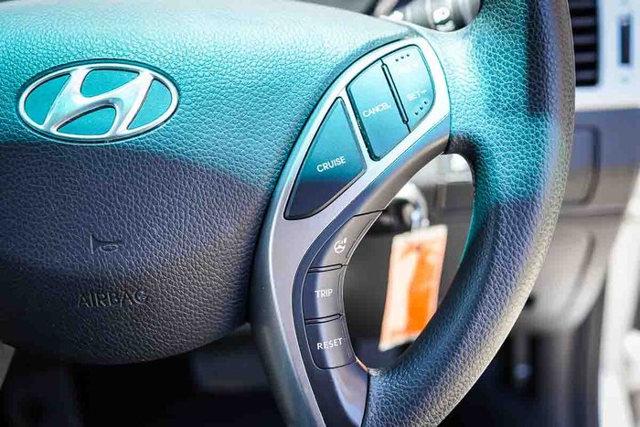 2015 HYUNDAI i30 PREMIUM 1.8 L.E.