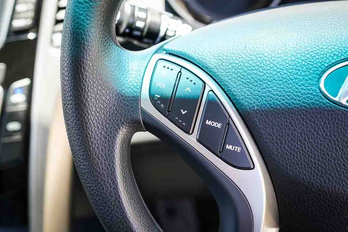 2015 HYUNDAI i30 PREMIUM 1.8 L.E.