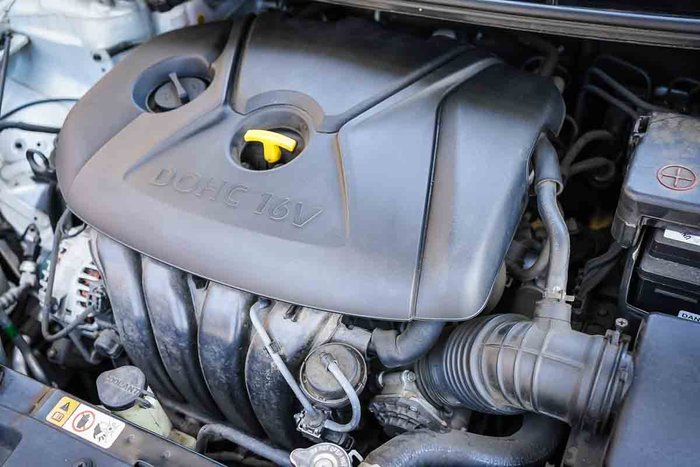 2015 HYUNDAI i30 PREMIUM 1.8 L.E.