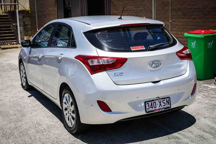 2015 HYUNDAI i30 PREMIUM 1.8 L.E.