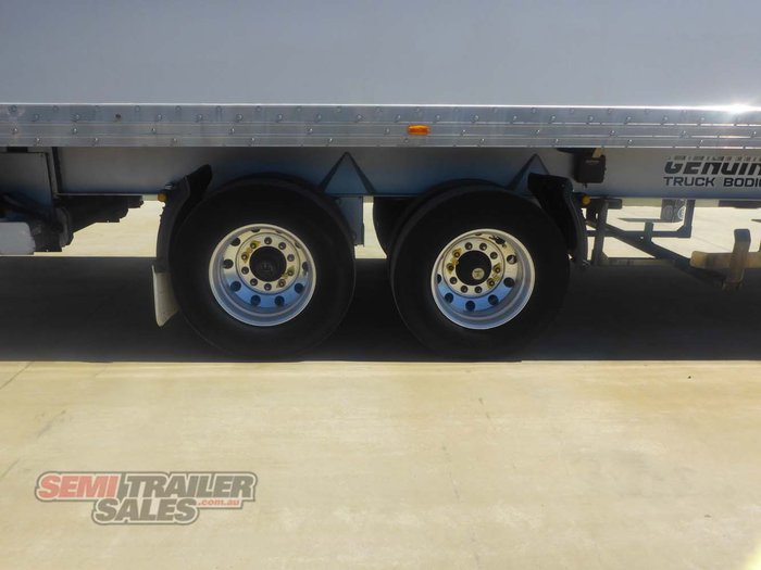 2014 Genuine 20 Pallet Bogie Pantech with Tailgate Loader