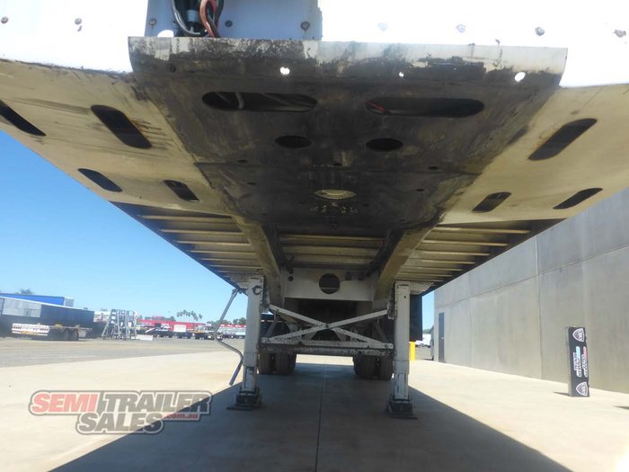 2014 Genuine 20 Pallet Bogie Pantech with Tailgate Loader