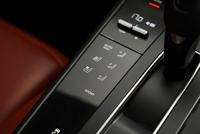 2022 Porsche Macan
