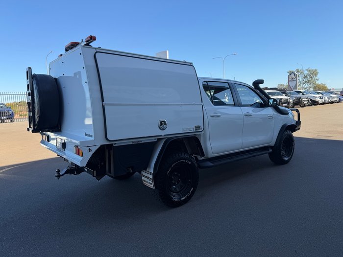 2024 Toyota Hilux SR White