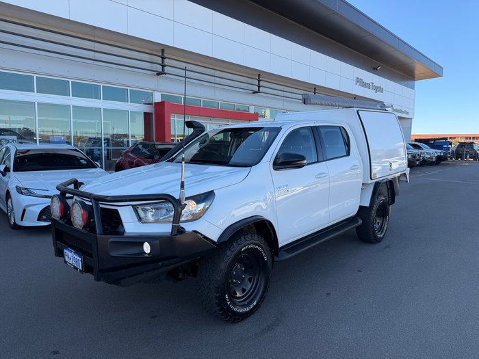 2024 Toyota Hilux SR White