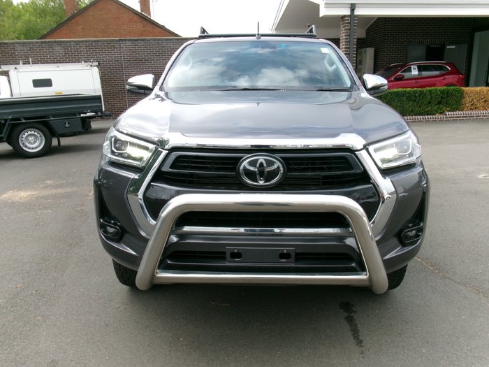2020 Toyota Hilux 4x4 SR5