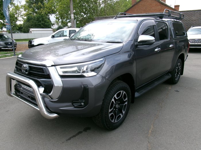 2020 Toyota Hilux 4x4 SR5