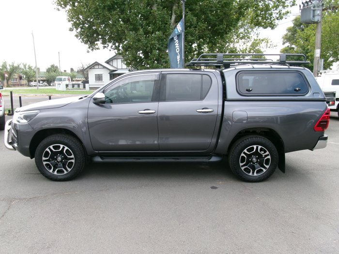 2020 Toyota Hilux 4x4 SR5
