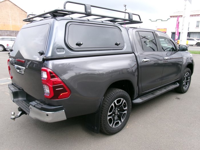 2020 Toyota Hilux 4x4 SR5