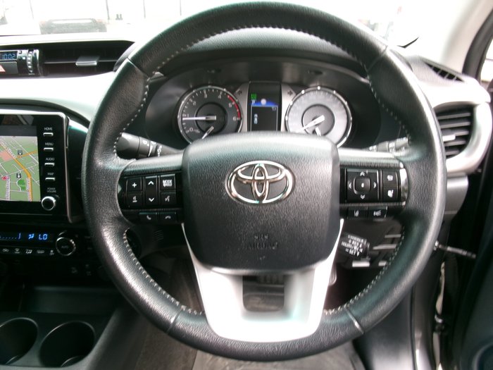 2020 Toyota Hilux 4x4 SR5