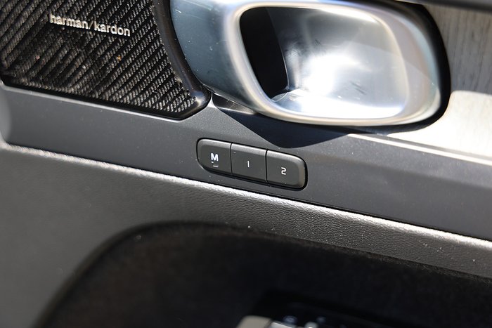 2021 Volvo XC40 T4 Inscription