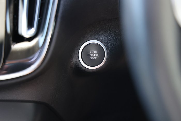 2021 Volvo XC40 T4 Inscription