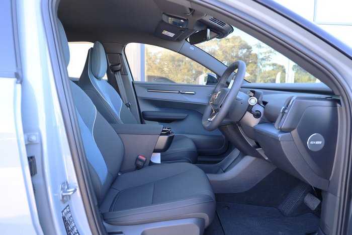 2026 Volvo EX30 Plus P5 Long Range