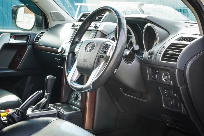 2016 Toyota PRADO VX