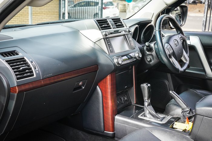 2016 Toyota PRADO VX