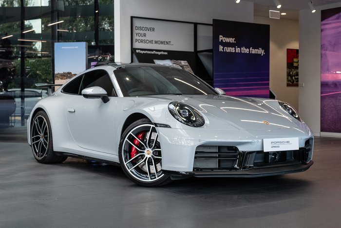 2025 Porsche 911