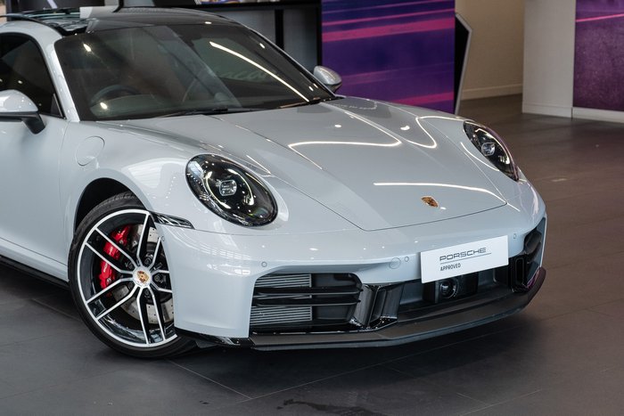 2025 Porsche 911 Carrera S