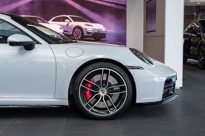 2025 Porsche 911 Carrera S