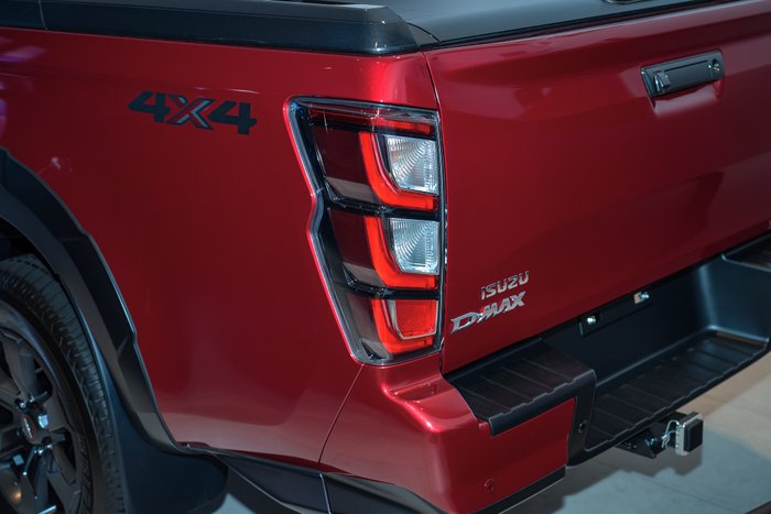 2025 Isuzu D-MAX X-TERRAIN