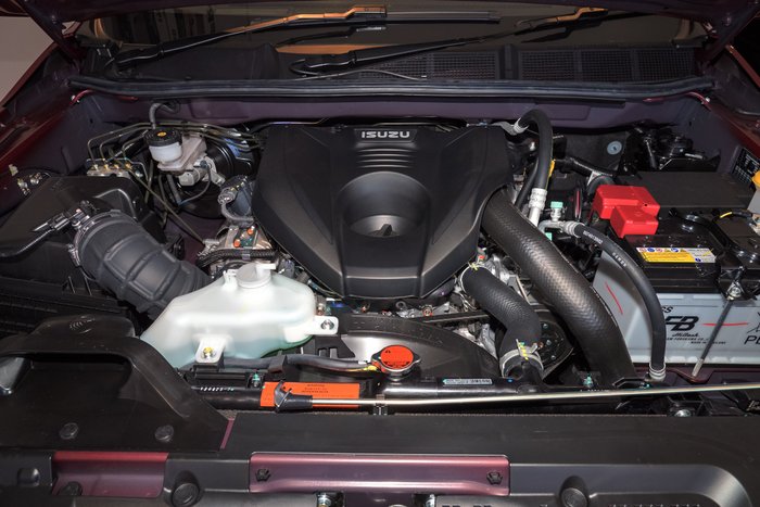 2025 Isuzu D-MAX X-TERRAIN