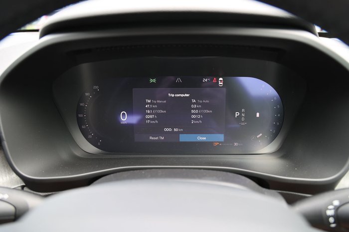 2025 Volvo XC40 Plus B4