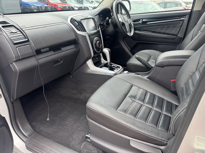 2020 Isuzu MU-X LS-T