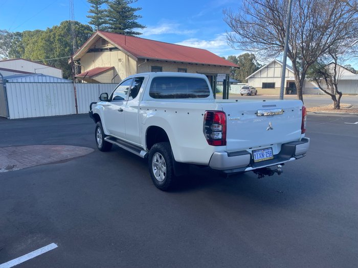 2020 Mitsubishi Triton