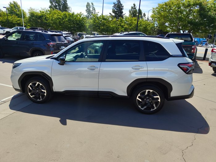 2025 Subaru Forester Touring