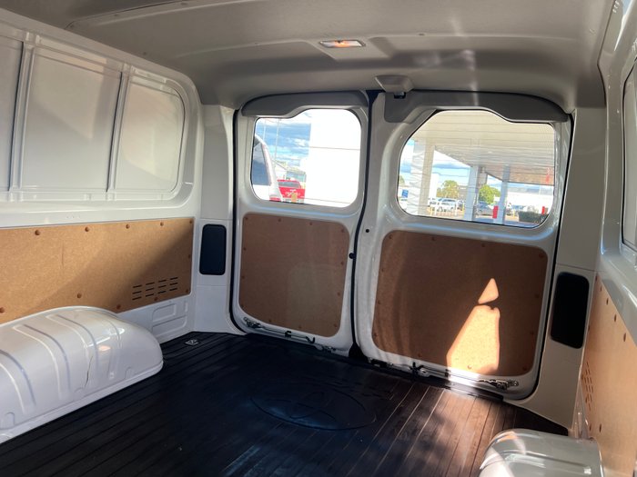 2025 Toyota Hiace Hiace Van LWB 2.8L T Diesel Automatic 9638690 006