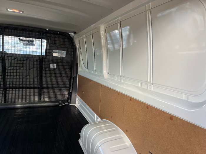 2025 Toyota Hiace Hiace Van LWB 2.8L T Diesel Automatic 9638690 006