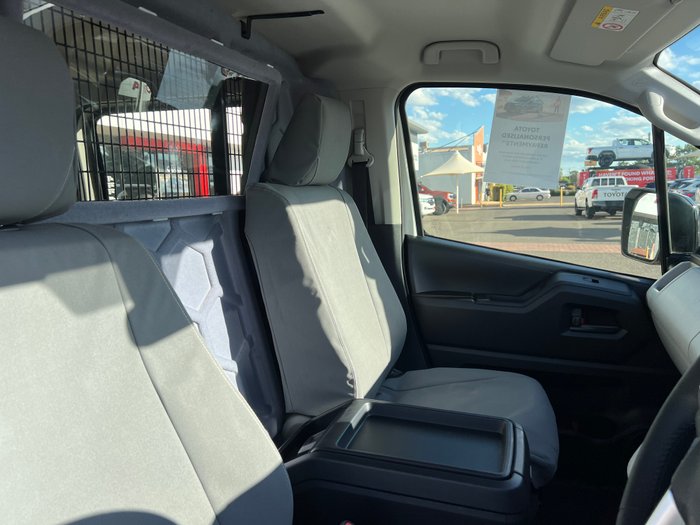 2025 Toyota Hiace Hiace Van LWB 2.8L T Diesel Automatic 9638690 006