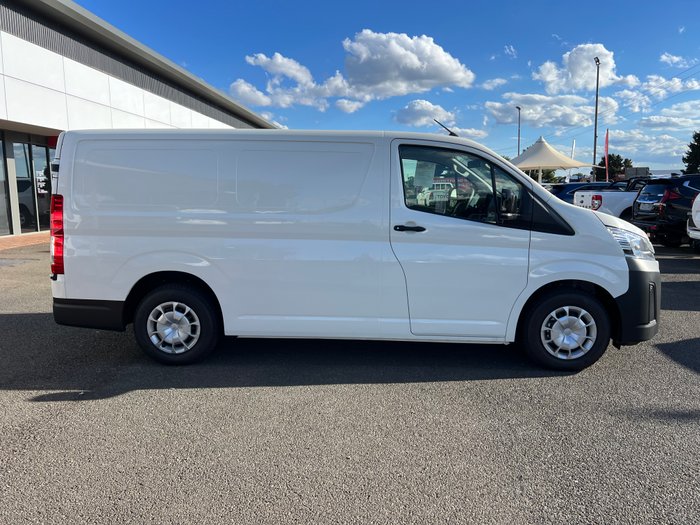 2025 Toyota Hiace Hiace Van LWB 2.8L T Diesel Automatic 9638690 006