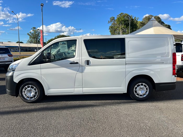 2025 Toyota Hiace Hiace Van LWB 2.8L T Diesel Automatic 9638690 006