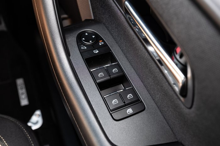 2025 Mazda CX-60 G40e Pure