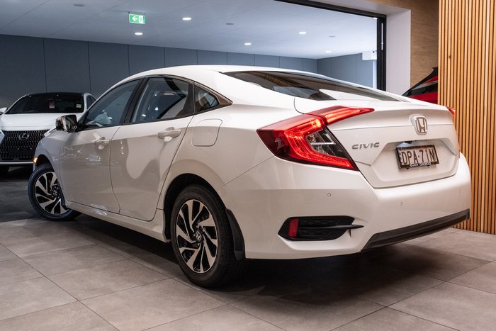 2017 HONDA CIVIC VTi-S