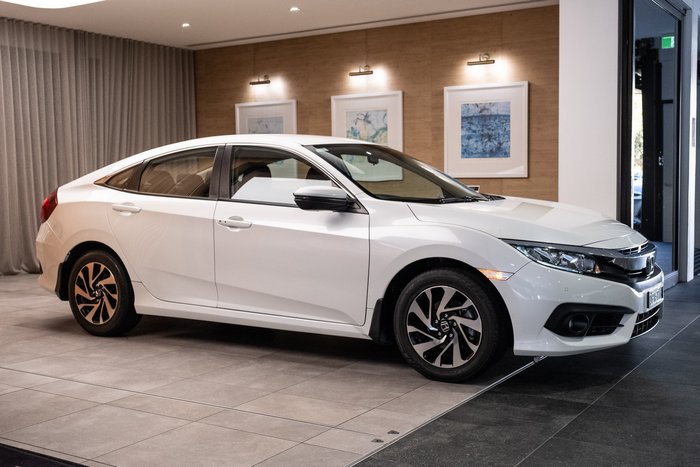 2017 HONDA CIVIC VTi-S