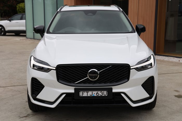 2025 Volvo XC60 Ultra T8 Plug-In Hybrid