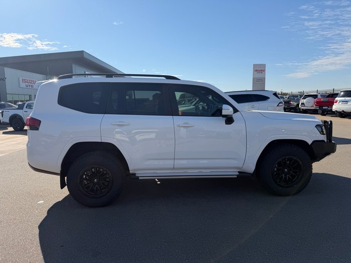 2024 Toyota LANDCRUISER GXL