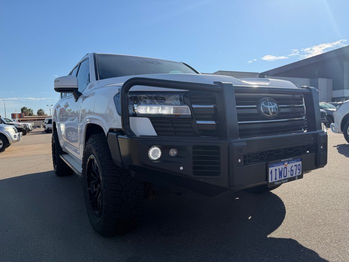 2024 Toyota LANDCRUISER GXL