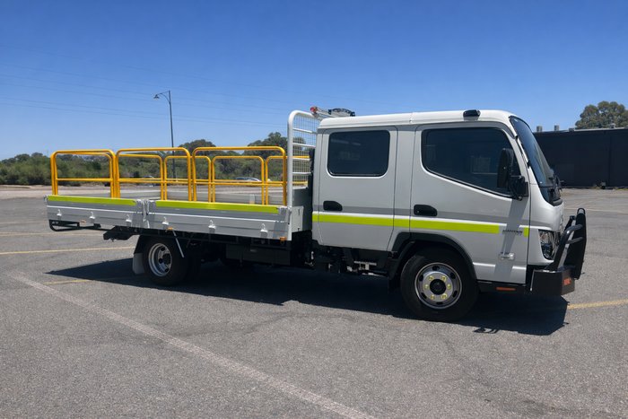 2025 Fuso Canter 815