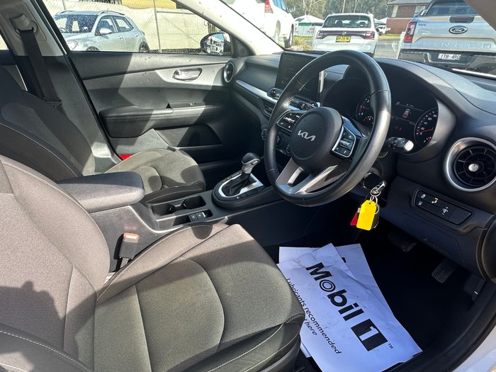 2022 Kia Cerato S BD MY22 CLEAR WHITE