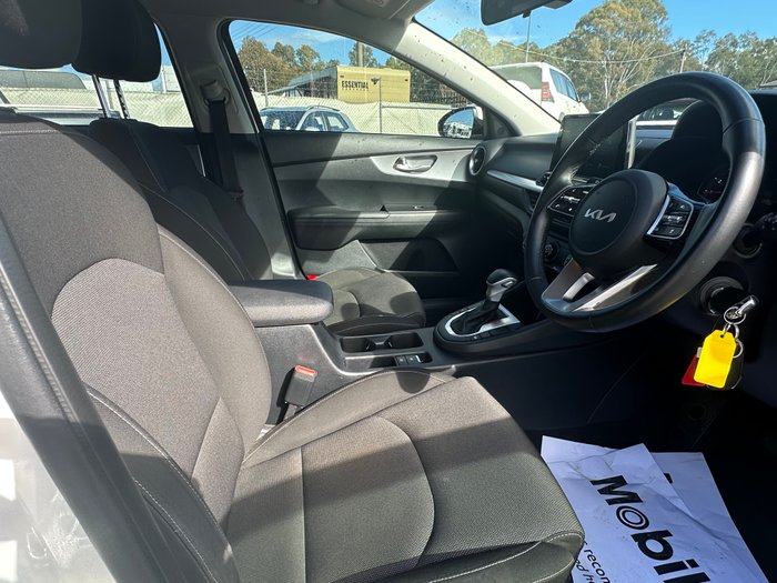 2022 Kia Cerato S BD MY22 CLEAR WHITE