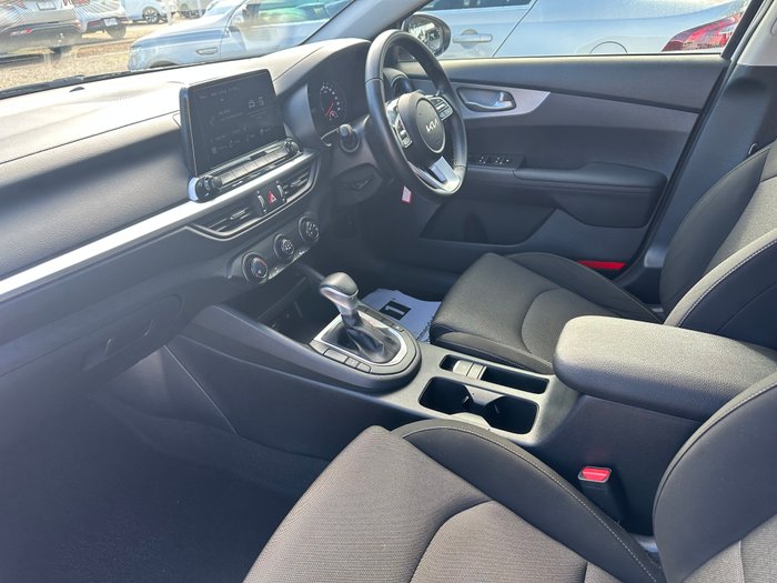 2022 Kia Cerato S BD MY22 CLEAR WHITE